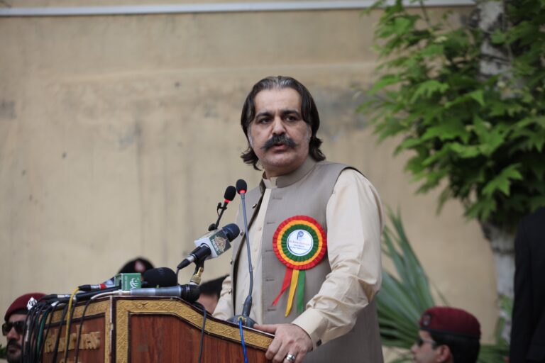 ‘Don't Take Me Easy’: KP CM Warns Center to Clear KP's Dues or Face March